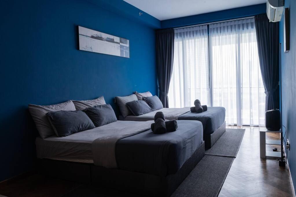 Deluxe Seaview Suite Twin Bed By The Only Bnb Tanjung Tokong 외부 사진